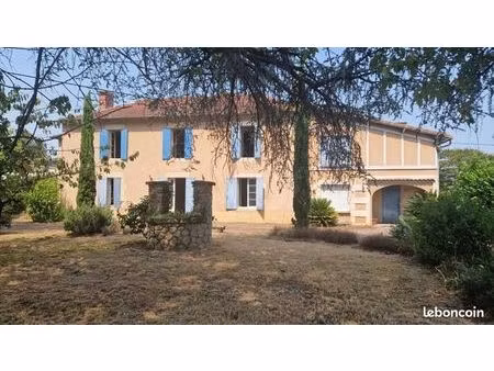 maison 8 pièces 270 m²