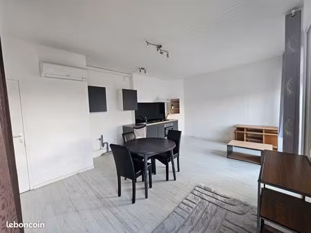 t2 meublé 40 m² – rdc – parking – quartier calme – colombiers