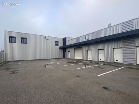 local industriel 2 411 m²
