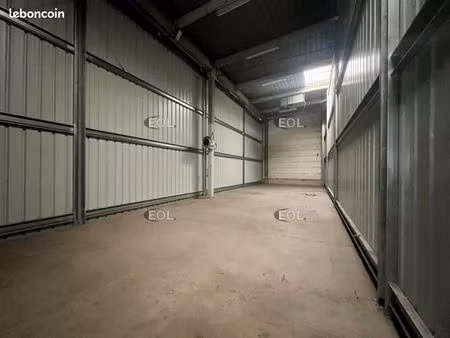 local d'activité 785 m²