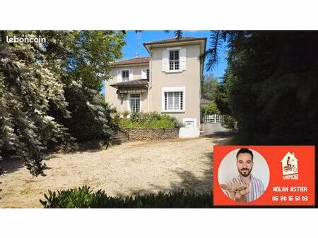 maison 7 pièces 194 m²