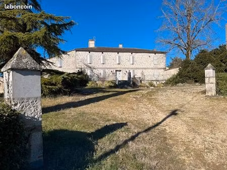 dans le neracais belle maison de maitre avec dependances