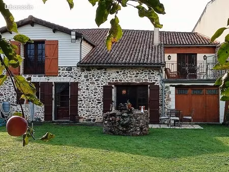 à vendre – belle maison de village au bord de la rivière  exideuil-sur-vienne (charente)