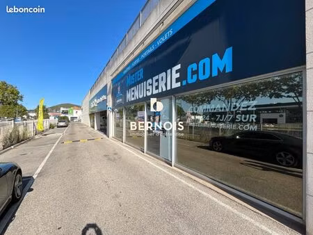 local commercial 383 m²