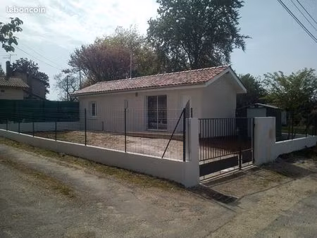maison individuelle 1 chambre avec jardin