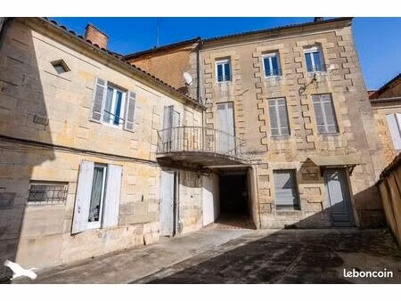 immeuble 376 m² montguyon