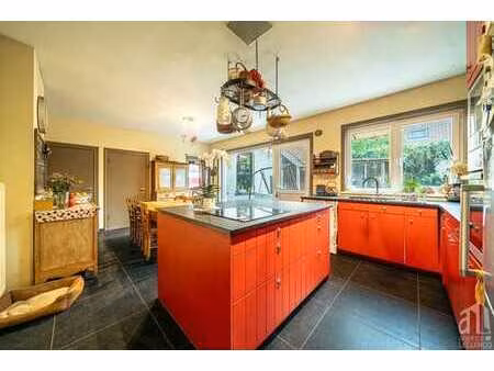 charmante maison 3 chambres avec grand terrain et garage