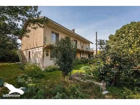 immeuble 131 m² roques