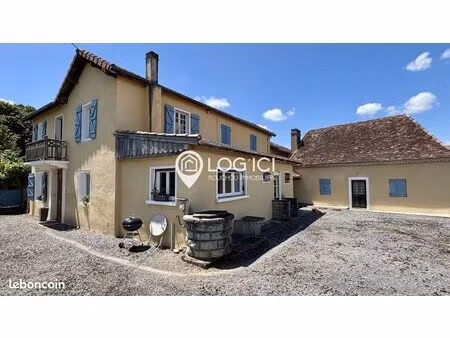 maison 7 pièces 225 m²