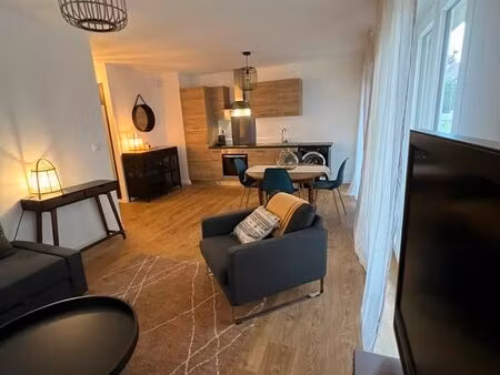 location t2 meublé fontainebleau