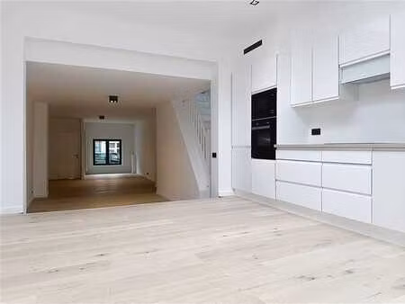 superbe maison de maître rénovée avec 5 chambres  2 salles d