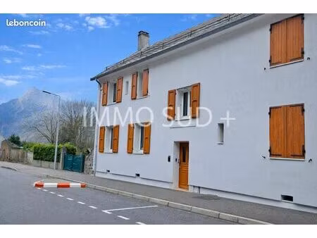 maison 8 pièces 162 m²