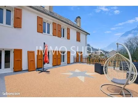 maison 8 pièces 179 m²