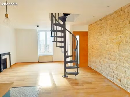 à louer – maison de ville 75 m² avec jardin / centre ville