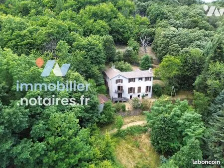maison 8 pièces 135 m²
