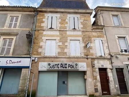 immeuble 210 m² thiviers