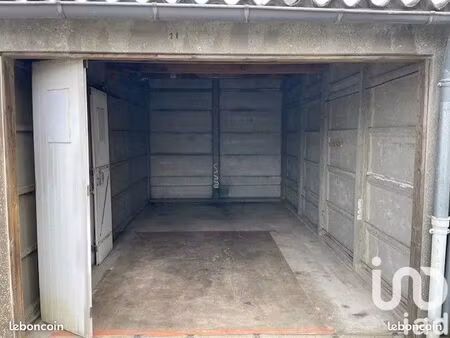 parking/box 15 m² nantes