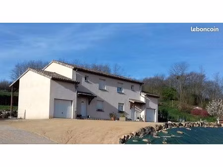 maison t5 à 8 km macon nord