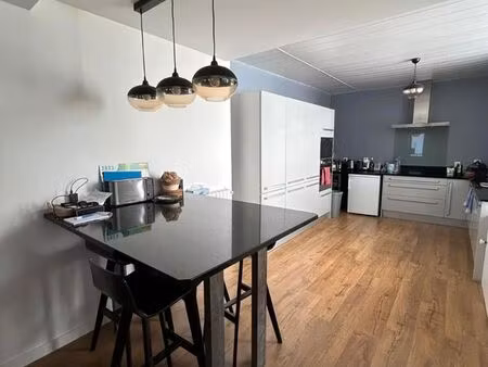 maison à louer 175 m2