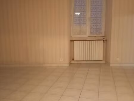 a louer un grand t6 l absie