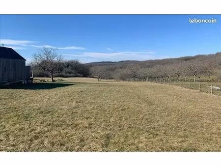 terrain 1 611 m² la dornac