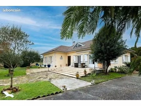 maison 6 pièces 159 m²