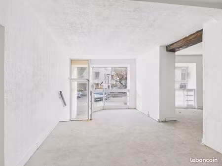local commercial 54 m²