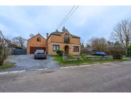 villa 4f + garage - 5ch - 3sdb - poss prof. liberale