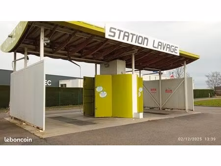 station de lavage autos avec terrain