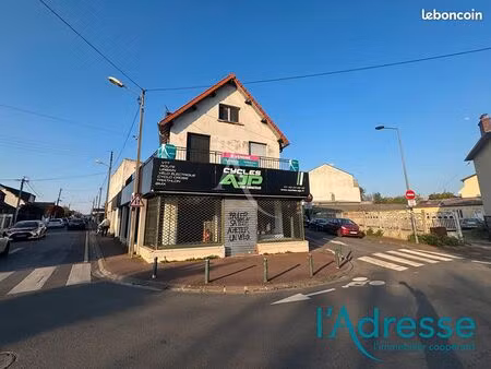 local 422 m² noisy le grand