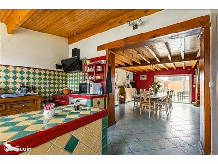 maison 8 pièces 173 m²