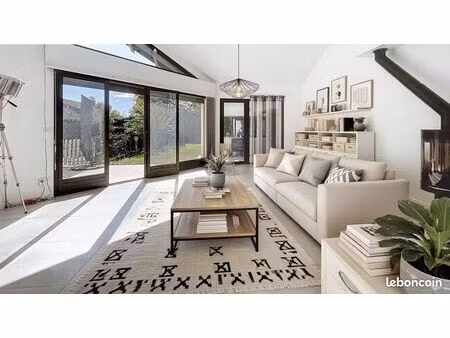 maison 7 pièces 166 m²