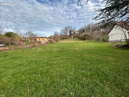 terrain 1 912 m² figeac