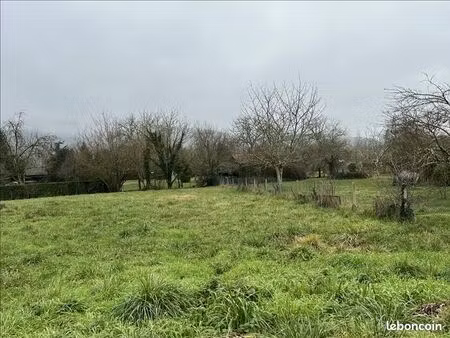 terrain 1 770 m² souillac