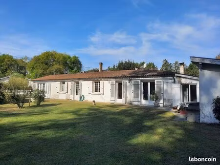 longère 4 pièces 154 m²