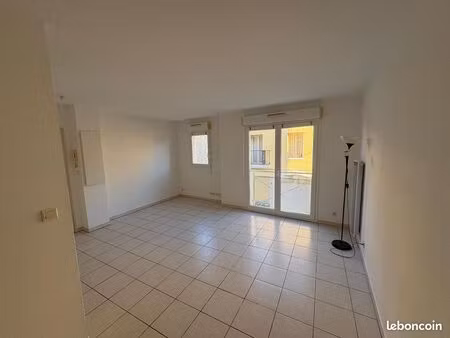 vends f1 25 m² au coeur de cournonterral