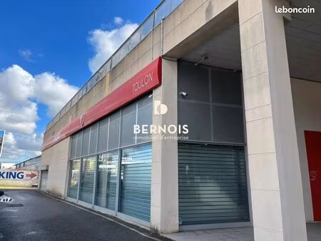 local commercial 547 m²