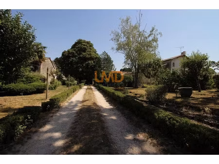 vente maison 6 pièces 175 m² à bazauges (17490)  130 000 €