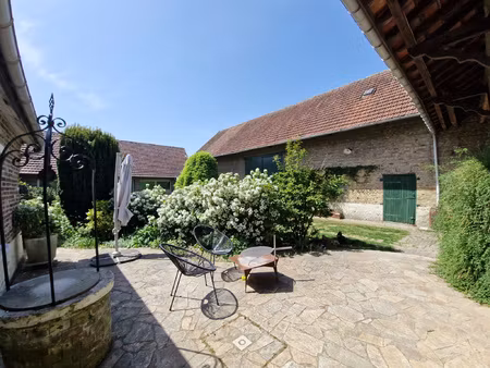 fermette individuelle de 280 m2  5 chambres  sur 4016 m2 à b