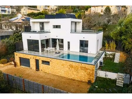 saint cyr au mont d'or nid douillé de 204 m2 5 chambres