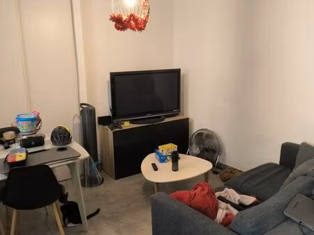 appartement dans petit village de fournes  proche pont du gard - urgent cause séparation