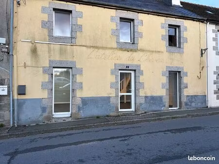 local commercial 64 m² lampaul guimiliau