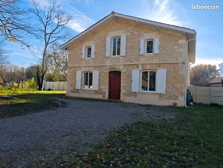 ? maison en pierre rénovée – 107 m² – avensan