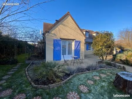 maison familiale 135 m² – terrain clos 1001 m² – environnement calme