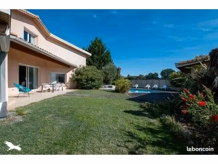 maison 5 pièces 190 m²