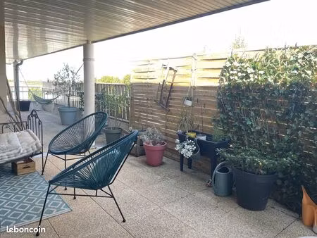 appartement t3 + terrasse