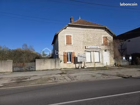 immeuble 4 pièces 162 m²