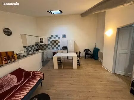 appartement t2 dans vieux robion