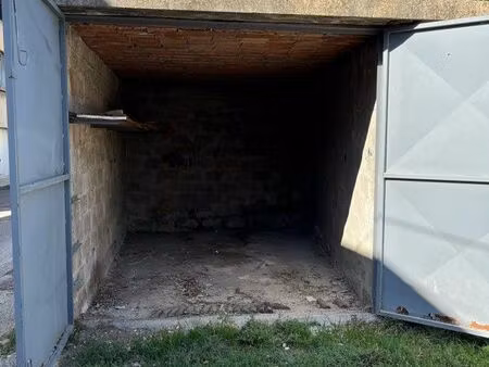 location box / garage