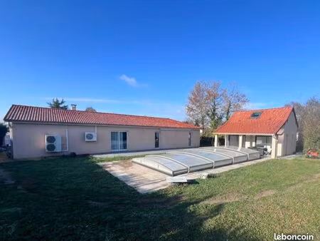 maison plein pied de 130 m² avec piscine chauffée et dépendance (60m2) – simandre (71290)